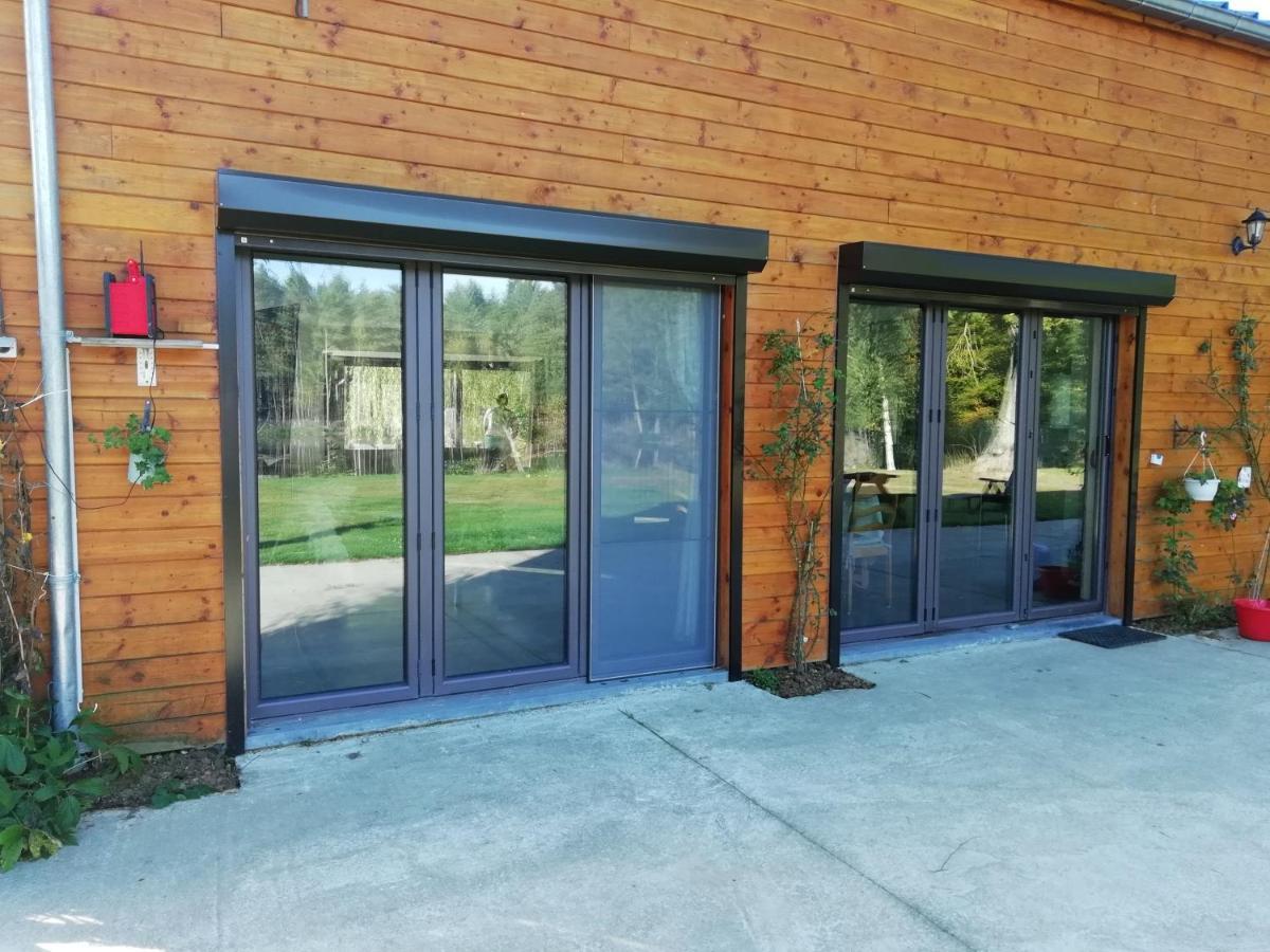 Florennes Gite Neuf 150 M2 Devant Un Grand Lac Prive De 2 Hectares Poissonneux Au Milieu Des Bois 외부 사진